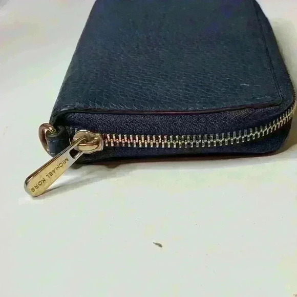 Michael Kors Navy Blue Wallet - Picture 2 of 16